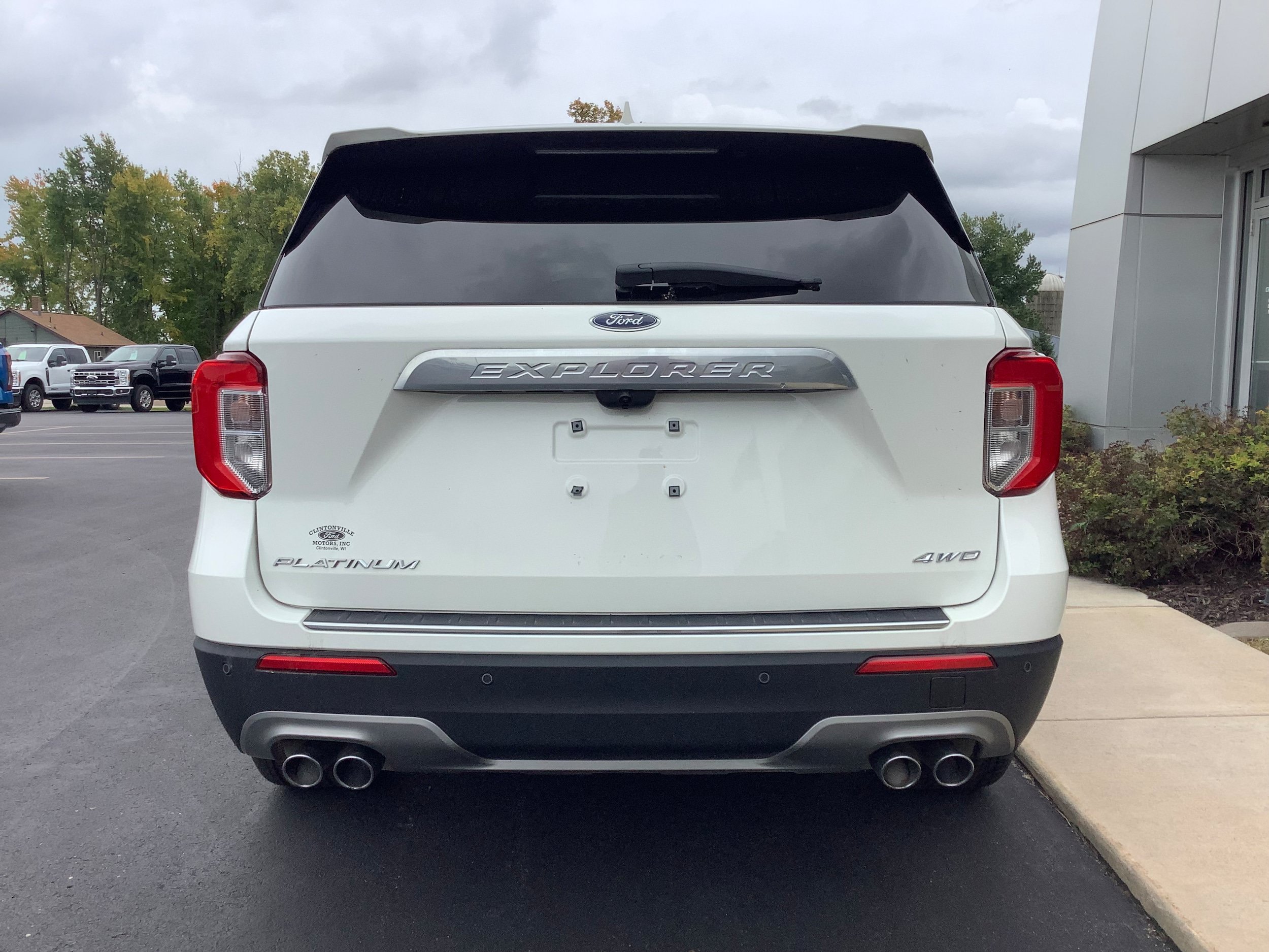 Certified 2022 Ford Explorer Platinum w/ Equipment Group 601A AWD/4WD image 5