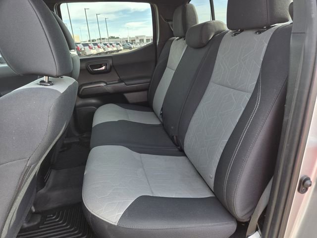 Used 2022 Toyota Tacoma TRD Sport w/ Technology Package image 18