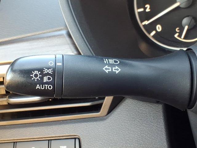 Used 2025 Nissan Altima 2.5 SV FWD image 15