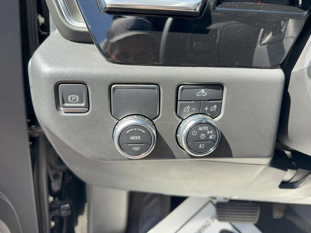 Used 2023 GMC Sierra 1500 Elevation image 25