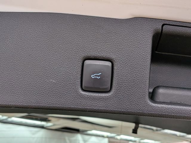 Certified 2022 Ford Escape SEL w/ Technology Package AWD/4WD image 22