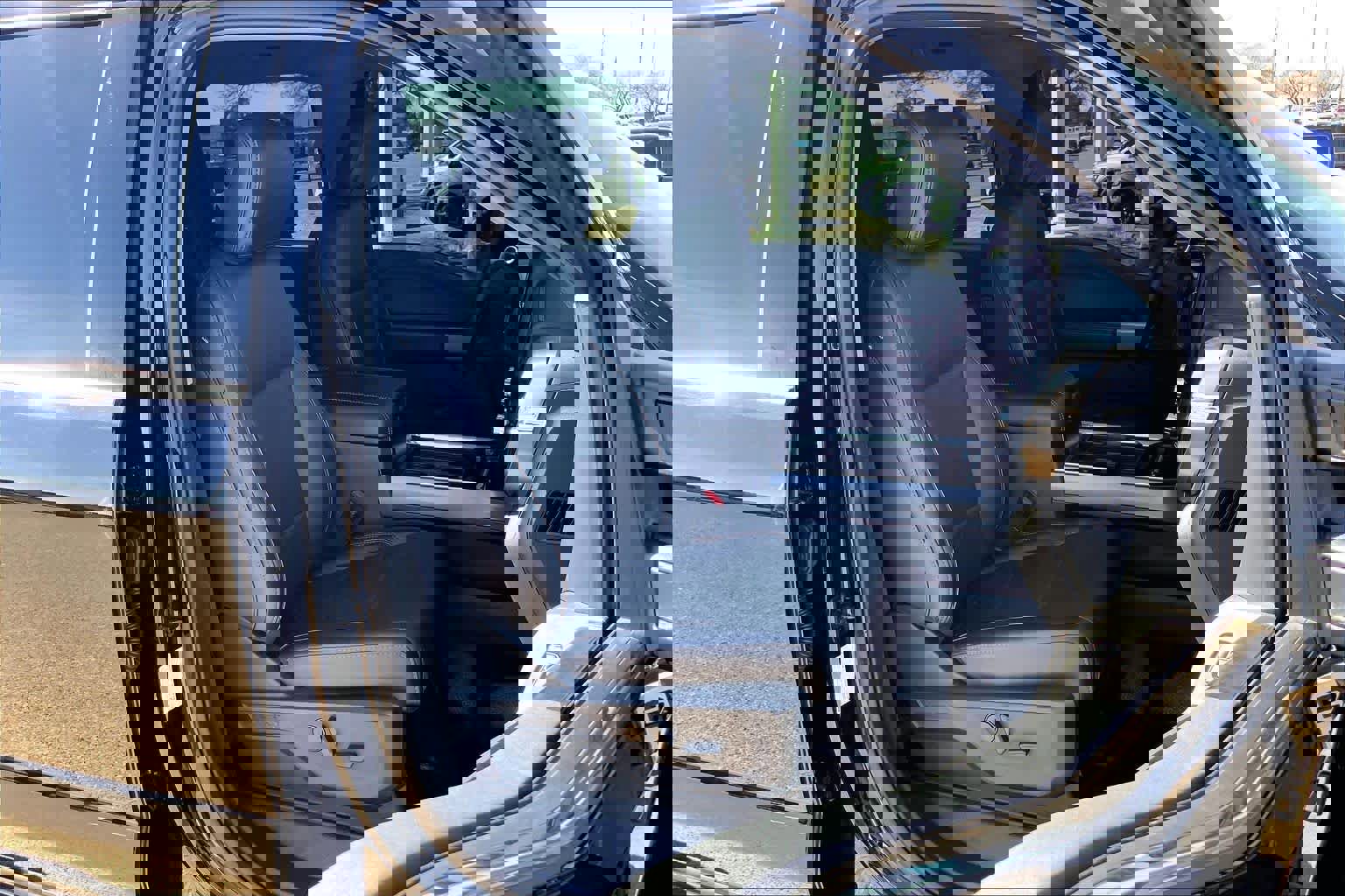 Certified 2025 Ford F450 Lariat w/ Chrome Package image 10