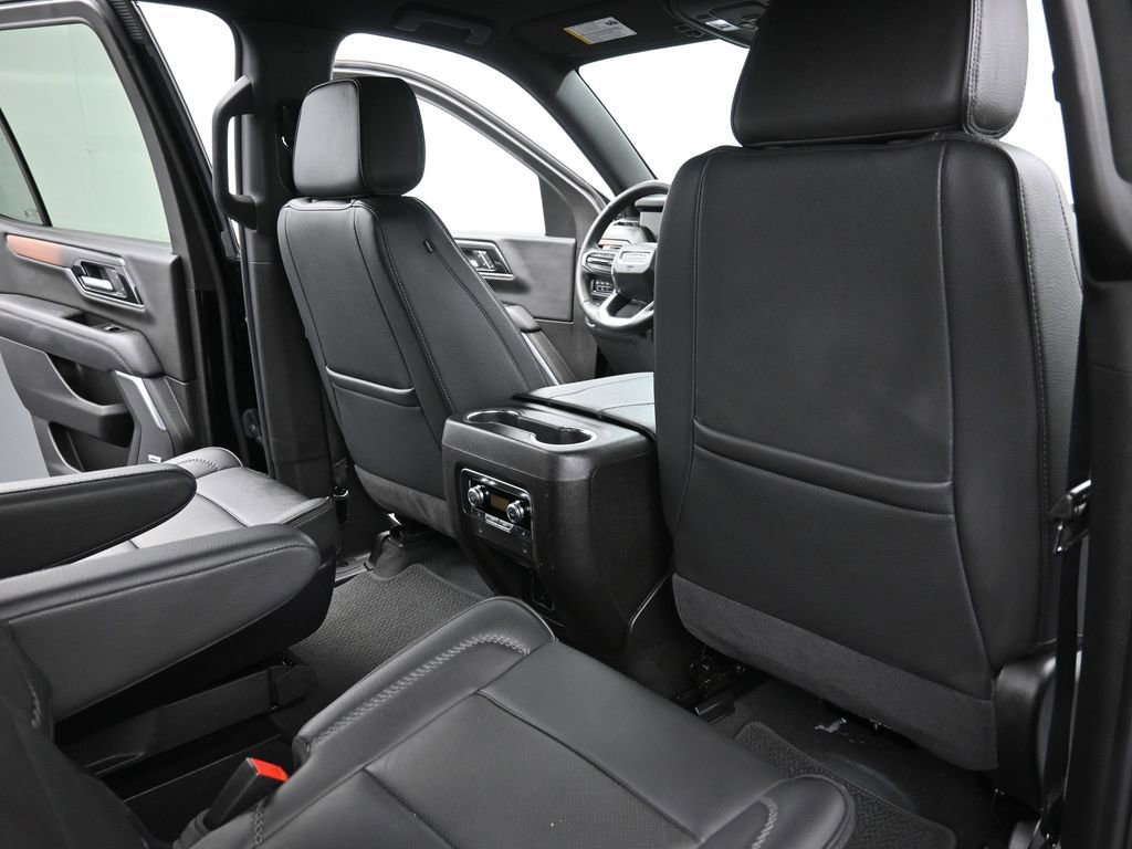 Used 2025 GMC Yukon Denali image 10
