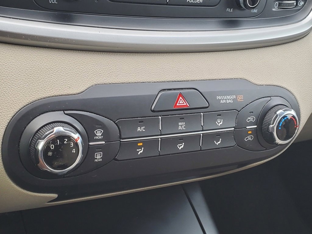 Used 2017 Kia Sorento LX image 23