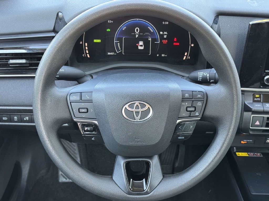 Used 2025 Toyota Camry LE FWD image 11