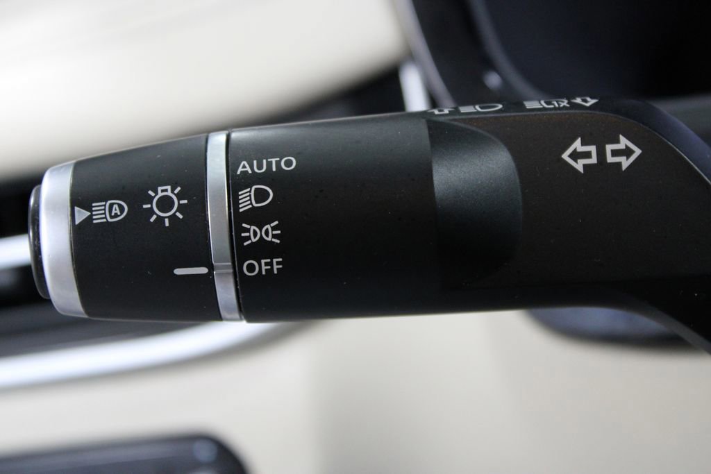 Used 2023 INFINITI QX60 Sensory w/ Cargo Package image 47