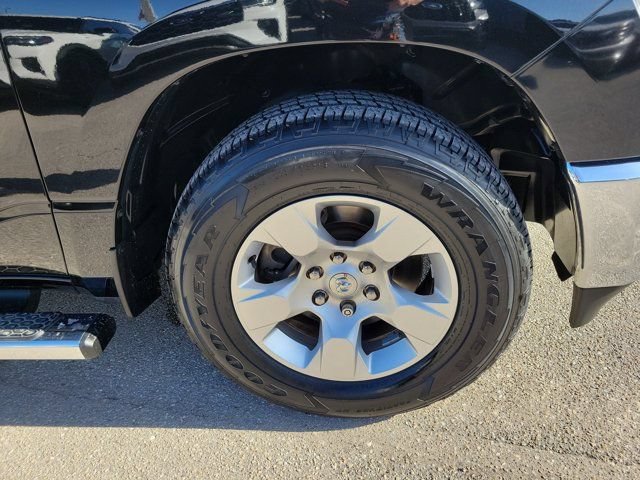 Used 2019 RAM 1500 Big Horn RWD image 11
