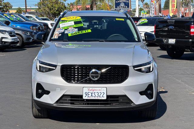 Used 2023 Volvo XC40 B5 Ultimate w/ Protection Package Premier image 31