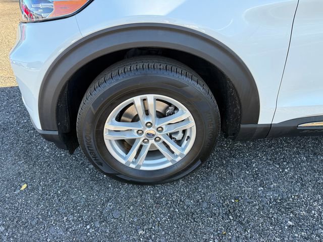 Certified 2022 Ford Explorer XLT w/ Equipment Group 202A image 30