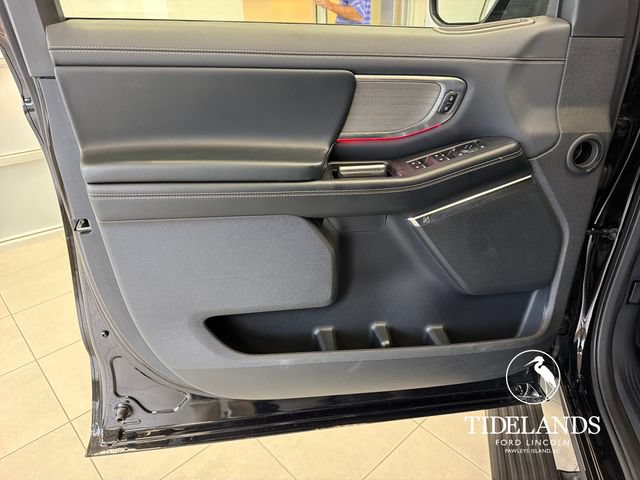 Certified 2025 Ford Expedition Platinum AWD/4WD image 13
