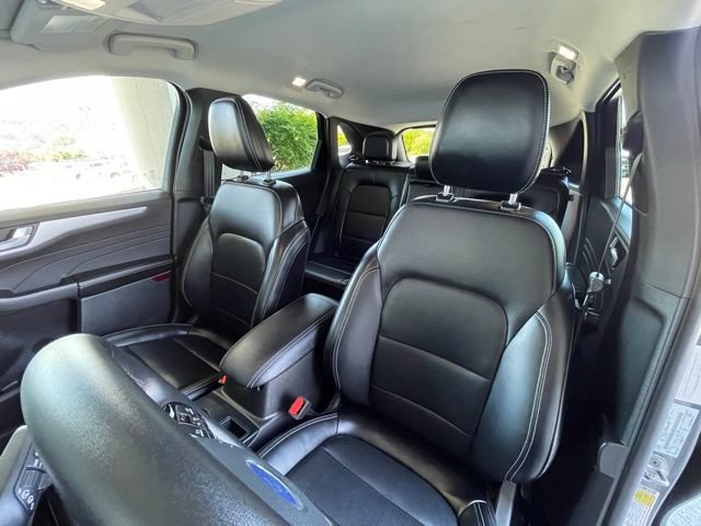 Certified 2025 Ford Escape Platinum AWD/4WD image 17