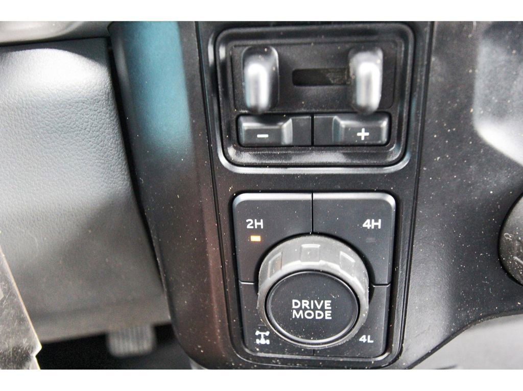 Certified 2024 Ford F250 XLT w/ FX4 Off-Road Package AWD/4WD image 27