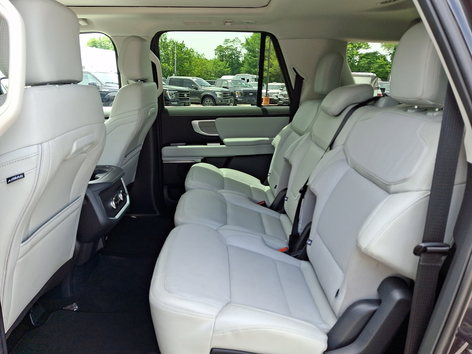 Certified 2025 Ford Expedition Max Platinum AWD/4WD image 13