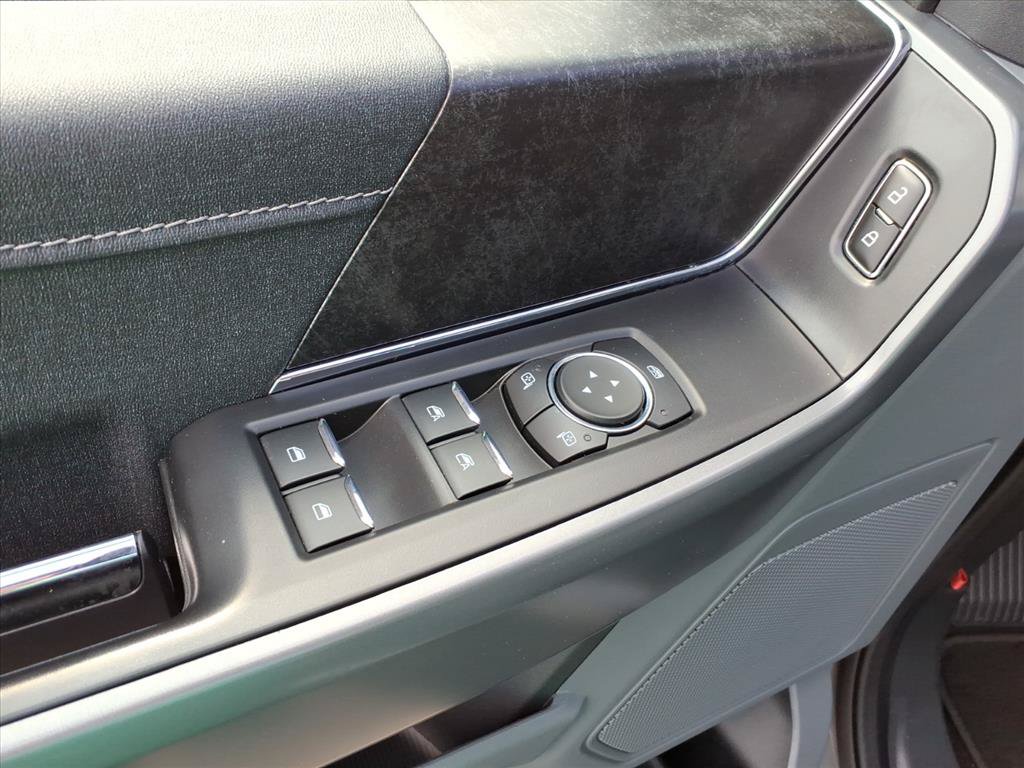 Certified 2023 Ford F150 Lightning XLT AWD/4WD image 10