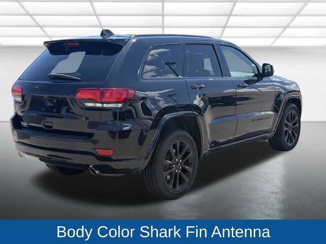 Used 2018 Jeep Grand Cherokee Altitude AWD/4WD image 12
