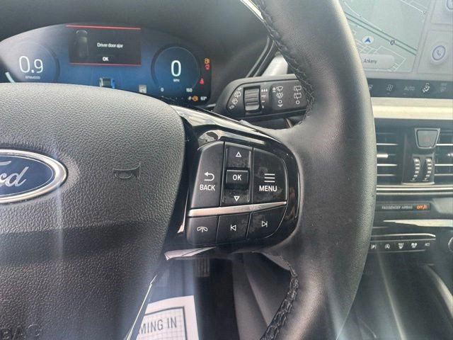 Certified 2024 Ford Escape Platinum w/ Class II Trailer Tow Package image 16