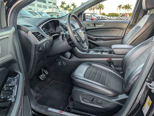 Certified 2020 Ford Edge ST-Line w/ Class II Trailer Tow Package image 10