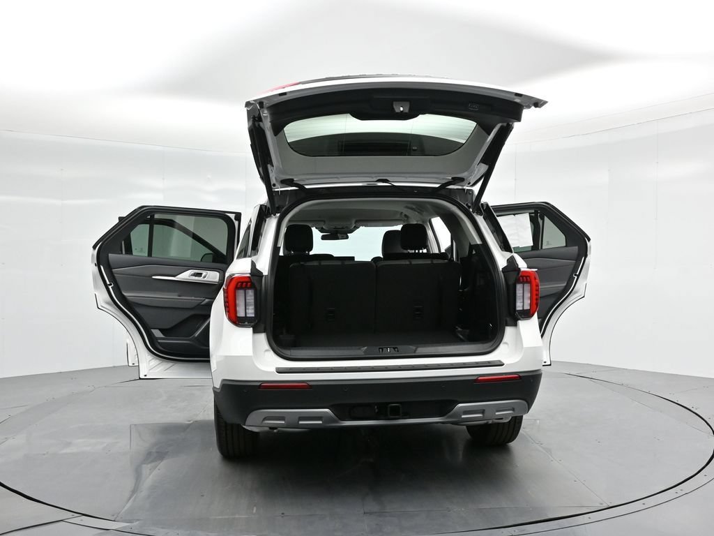 Certified 2025 Ford Explorer Active RWD image 33