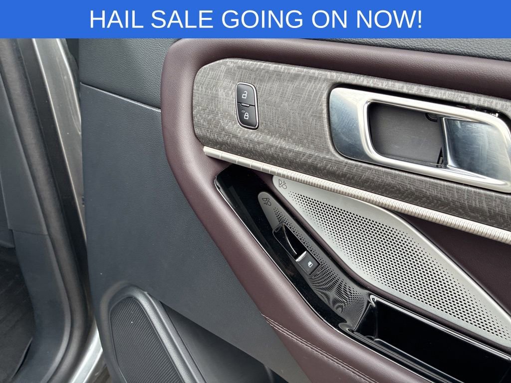 Certified 2025 Ford Explorer Platinum image 51