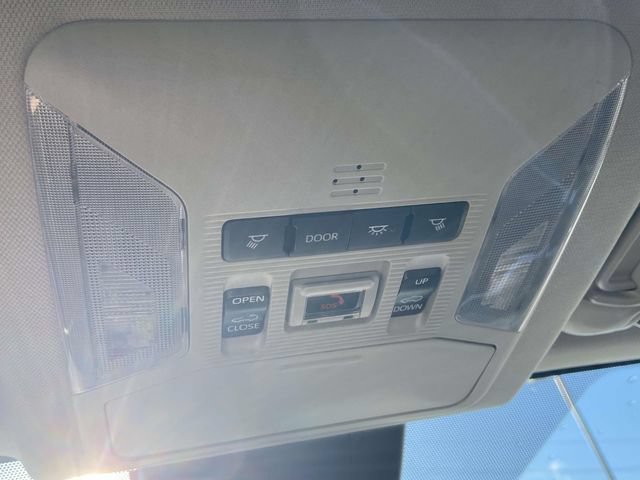 Used 2025 Toyota RAV4 XLE Premium FWD image 28
