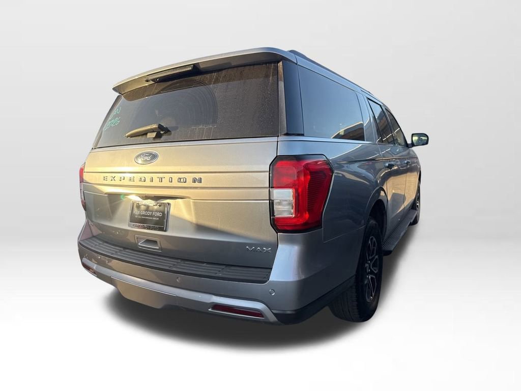 Certified 2024 Ford Expedition Max XLT image 3