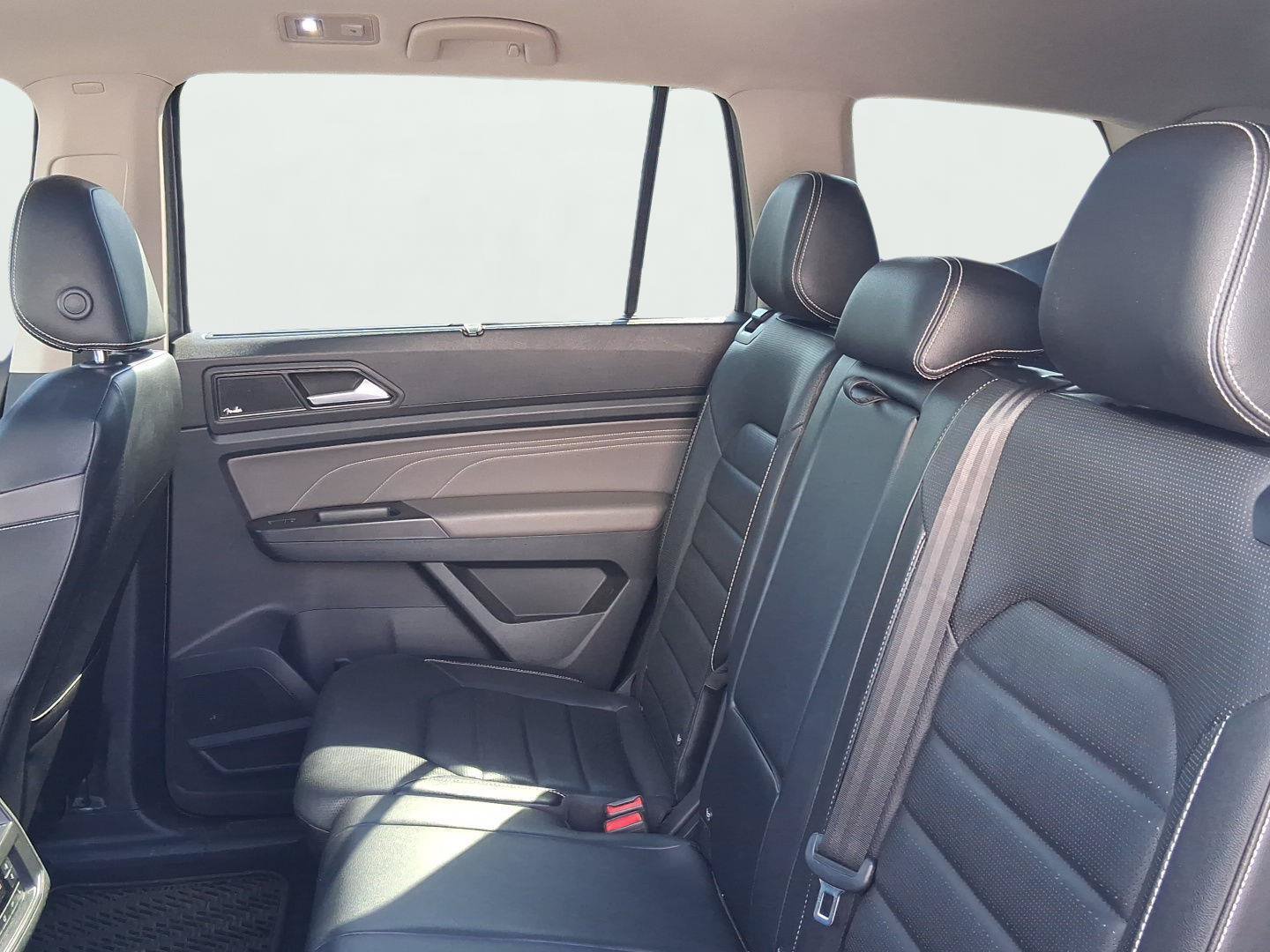 Used 2022 Volkswagen Atlas SEL Premium AWD/4WD image 19