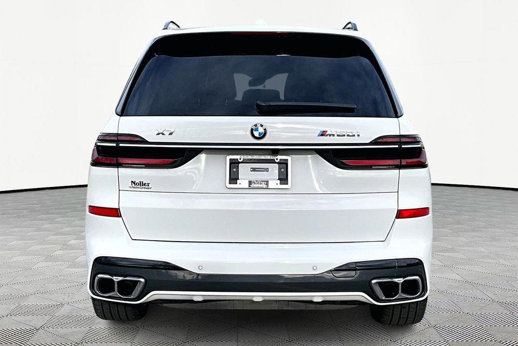 Used 2025 BMW X7 M60i w/ Climate Comfort Package AWD/4WD image 3