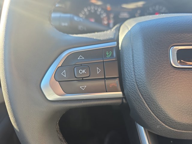 Used 2023 Jeep Compass Latitude w/ Sun and Sound Group image 28