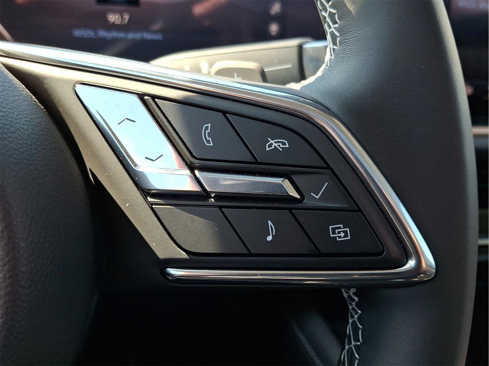 Used 2024 Buick Envision Sport Touring AWD/4WD image 38