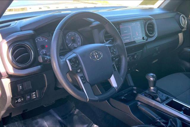 Used 2020 Toyota Tacoma TRD Off-Road w/ Technology Package image 18
