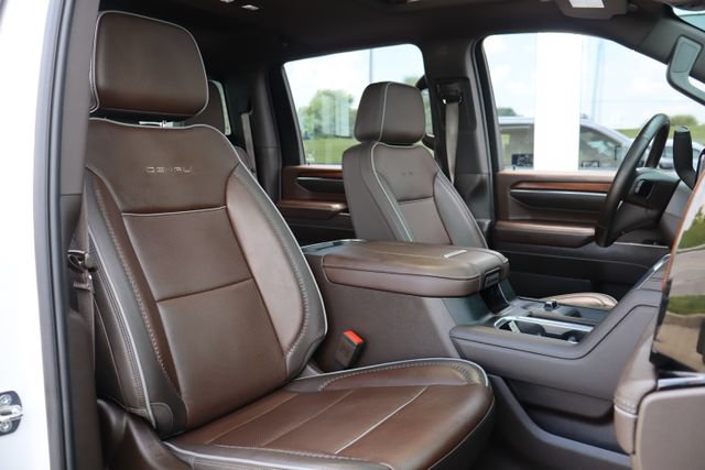 Used 2024 GMC Sierra 2500 Denali w/ Denali Reserve Package AWD/4WD image 40