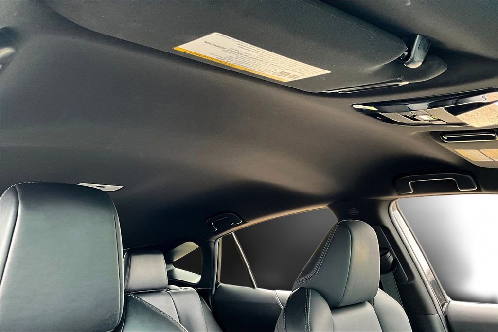 Used 2022 Toyota Venza XLE image 22