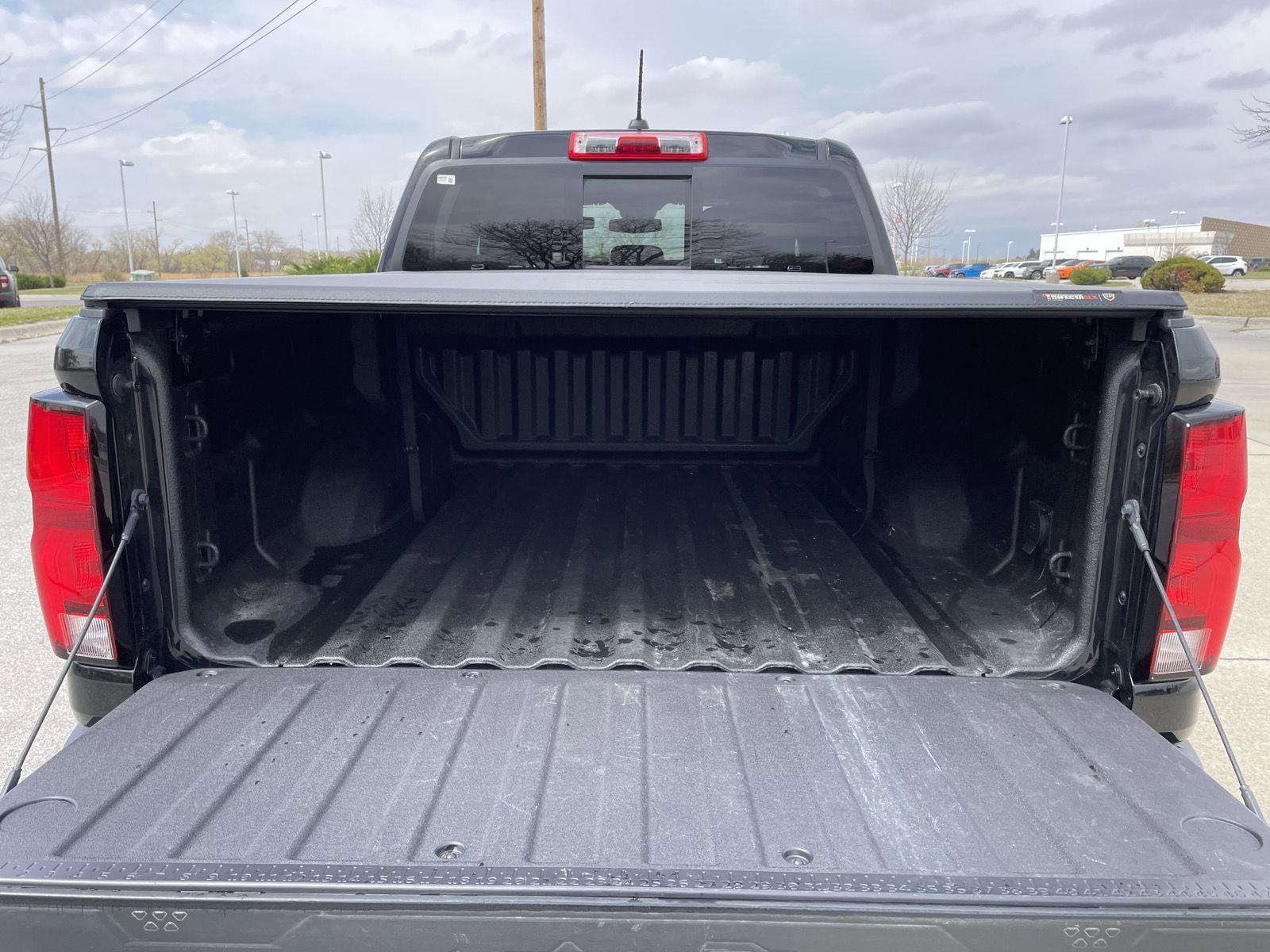 Used 2023 Chevrolet Colorado Z71 w/ Advanced Trailering Package AWD/4WD image 33