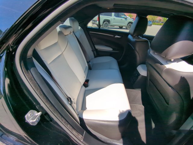 Used 2020 Chrysler 300 S w/ 300S Premium Group RWD image 26