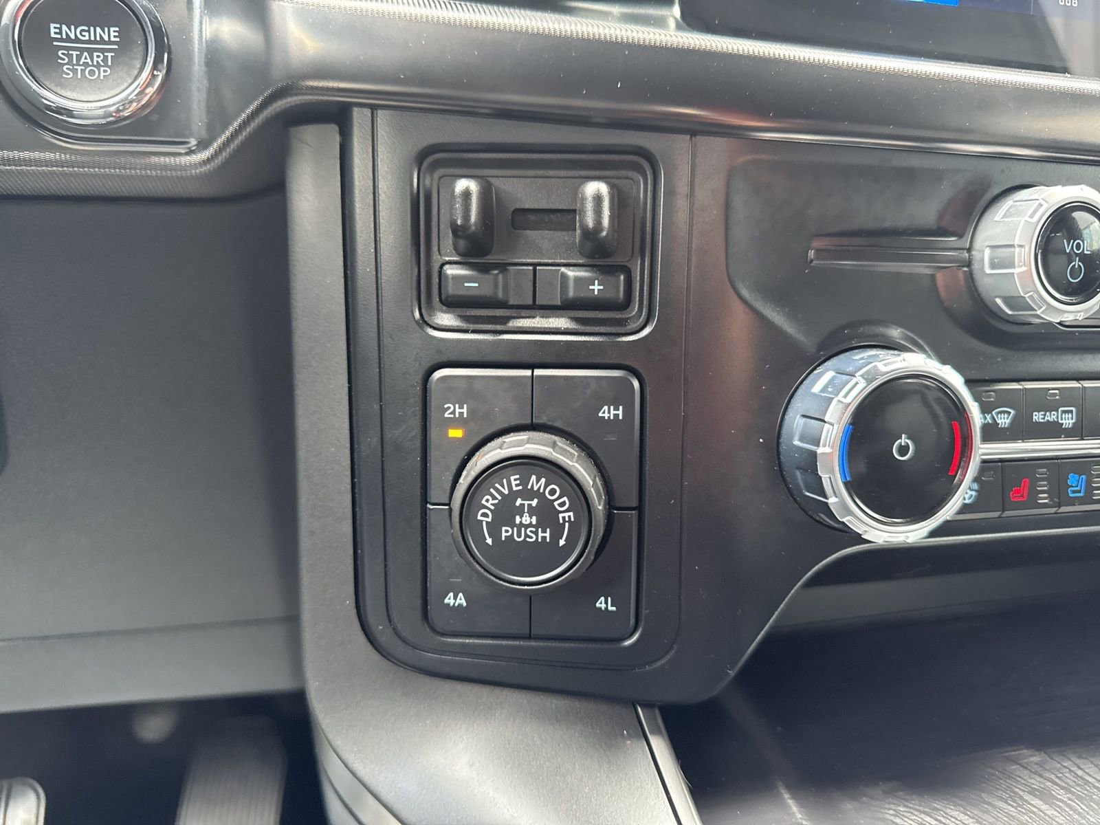 Certified 2024 Ford F150 Lariat w/ FX4 Off-Road Package image 37