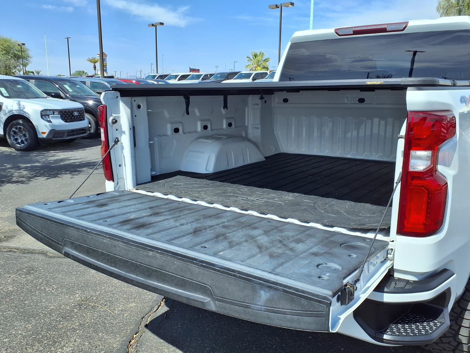 Used 2022 Chevrolet Silverado 1500 RST AWD/4WD image 16