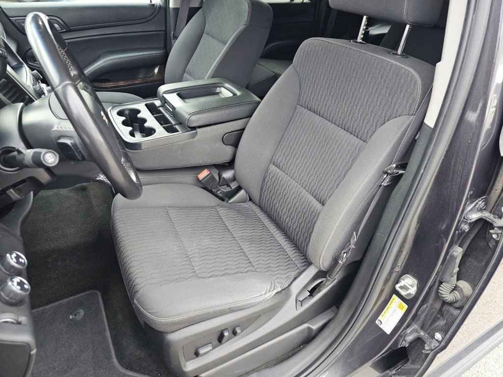 Used 2017 Chevrolet Suburban LS image 6