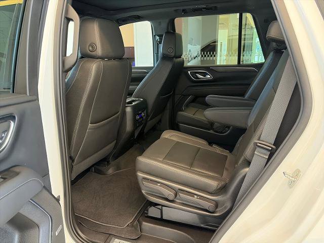 Used 2023 Chevrolet Tahoe Z71 w/ Luxury Package AWD/4WD image 11