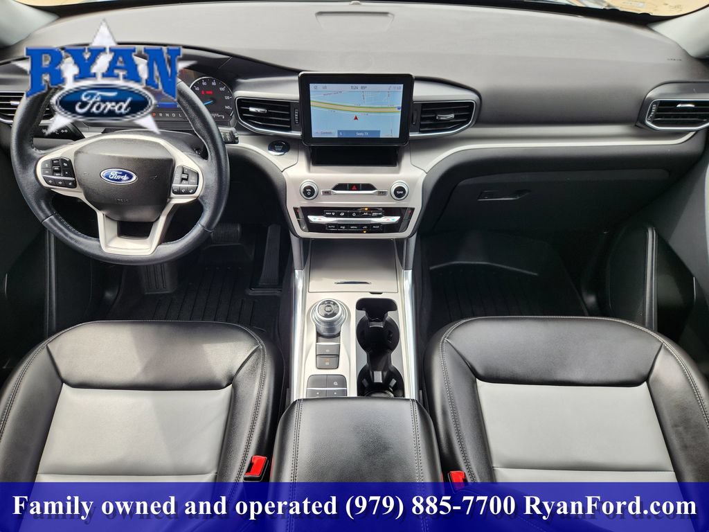 Certified 2022 Ford Explorer XLT w/ Equipment Group 202A RWD image 19