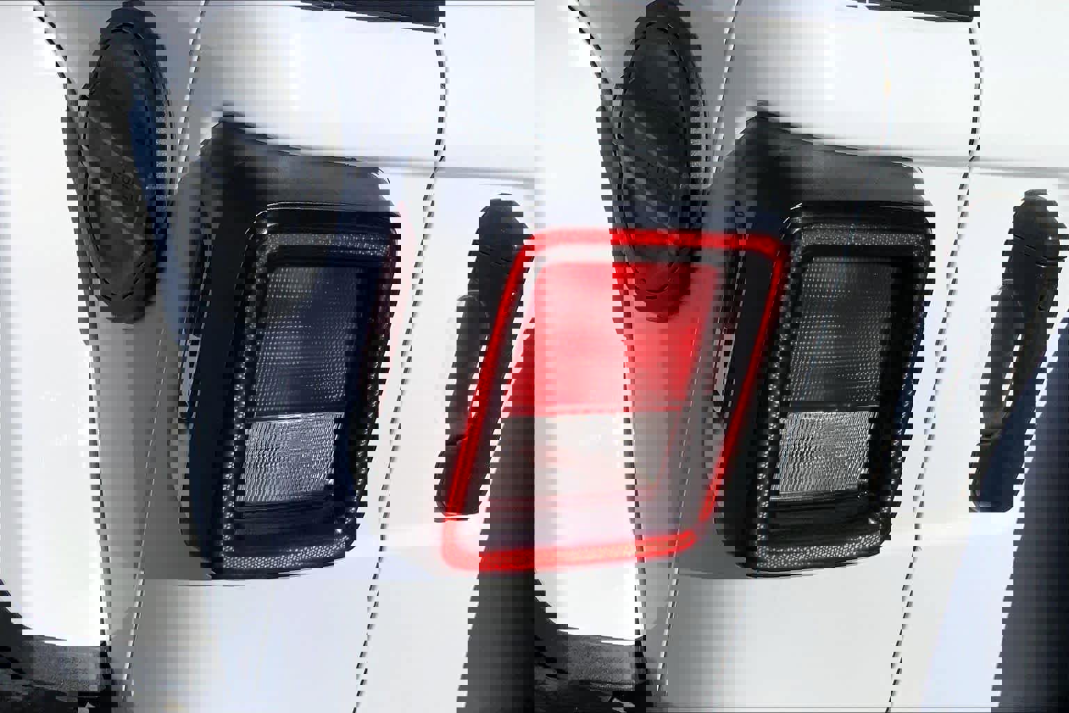 Used 2023 Jeep Wrangler Sahara image 28