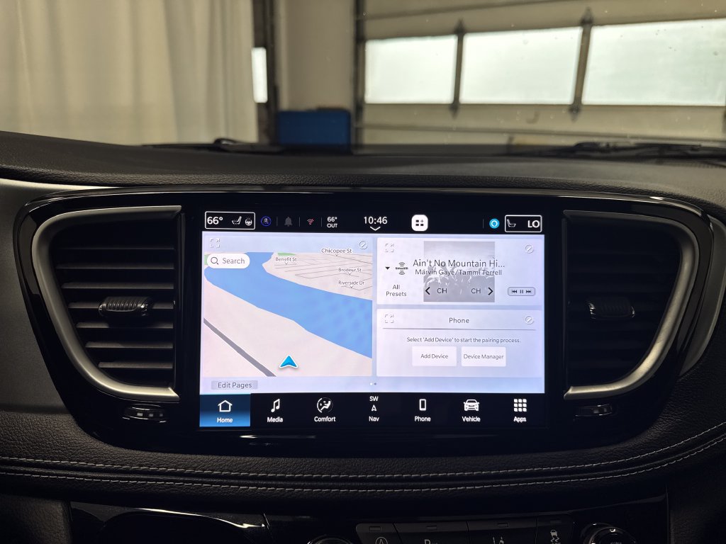Used 2026 Chrysler Pacifica Limited FWD image 21