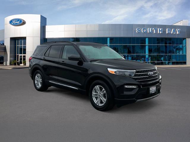 Certified 2023 Ford Explorer XLT w/ Equipment Group 202A RWD image 7