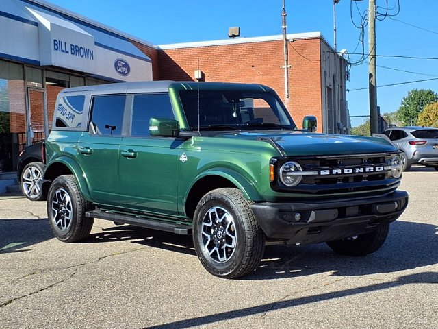 Certified 2023 Ford Bronco Outer Banks AWD/4WD image 1