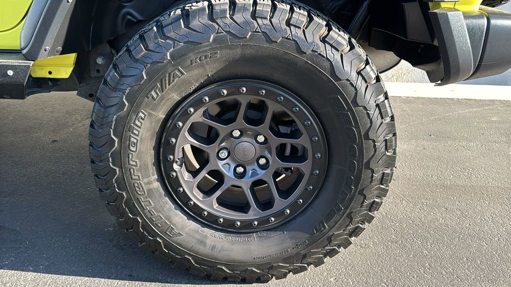 Used 2023 Jeep Wrangler Unlimited Rubicon w/ Xtreme 35 Tire Package image 11