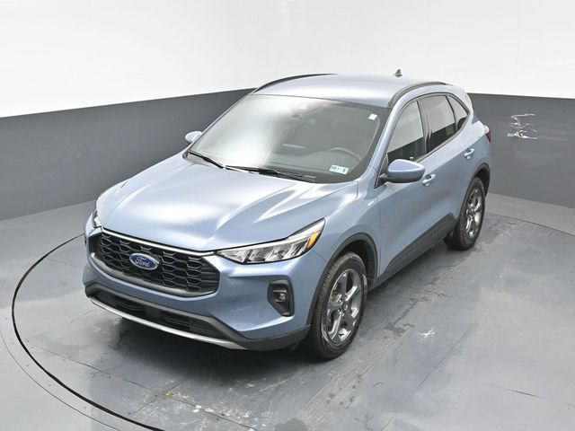 Certified 2025 Ford Escape ST-Line Select AWD/4WD image 17