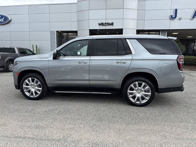 Used 2024 Chevrolet Tahoe High Country RWD image 2