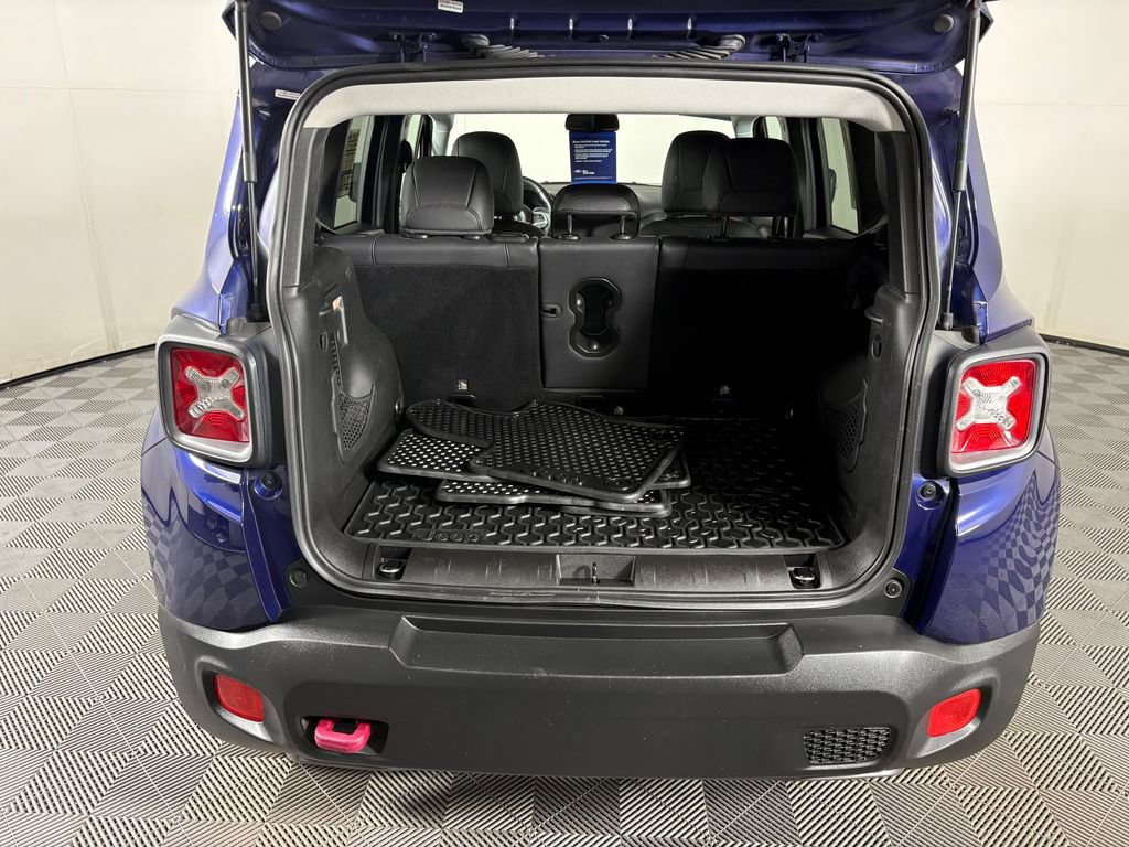 Used 2018 Jeep Renegade Trailhawk AWD/4WD image 31