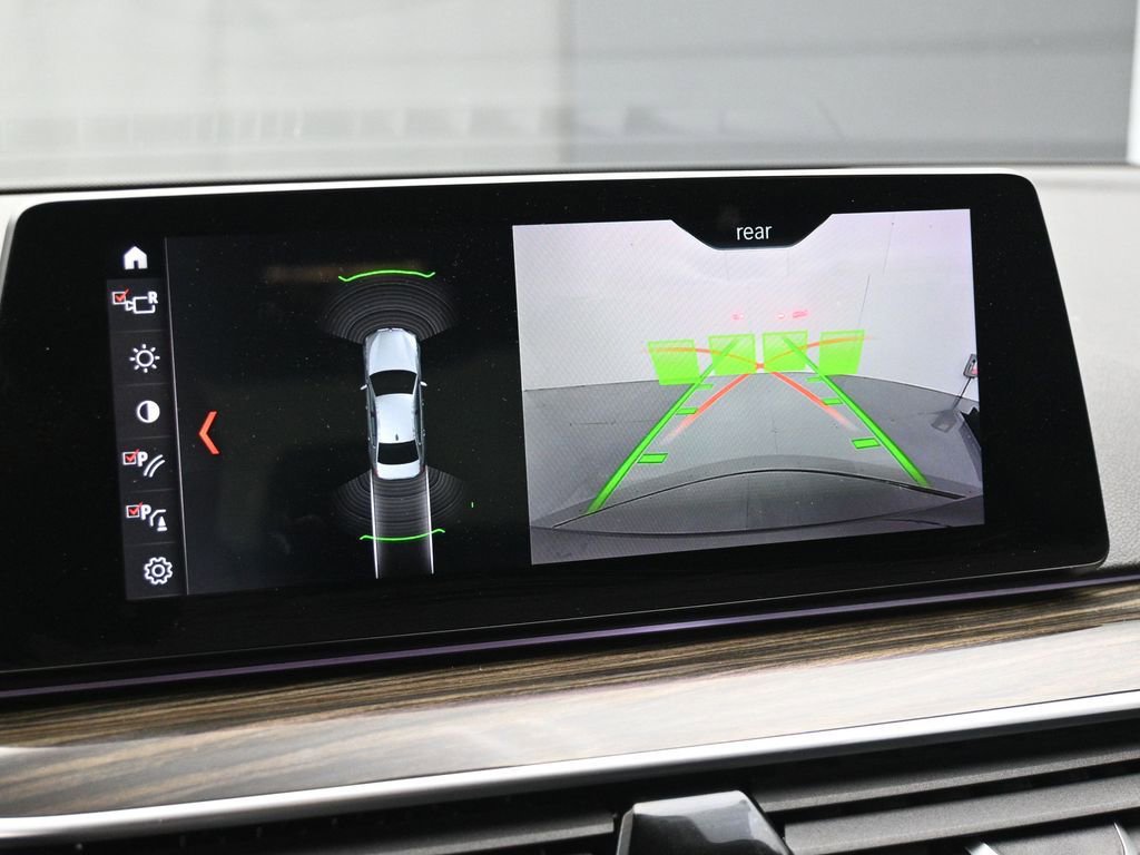 Used 2019 BMW 530e w/ Convenience Package image 16