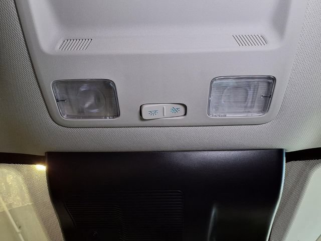 Certified 2025 Ford Maverick XL FWD image 16