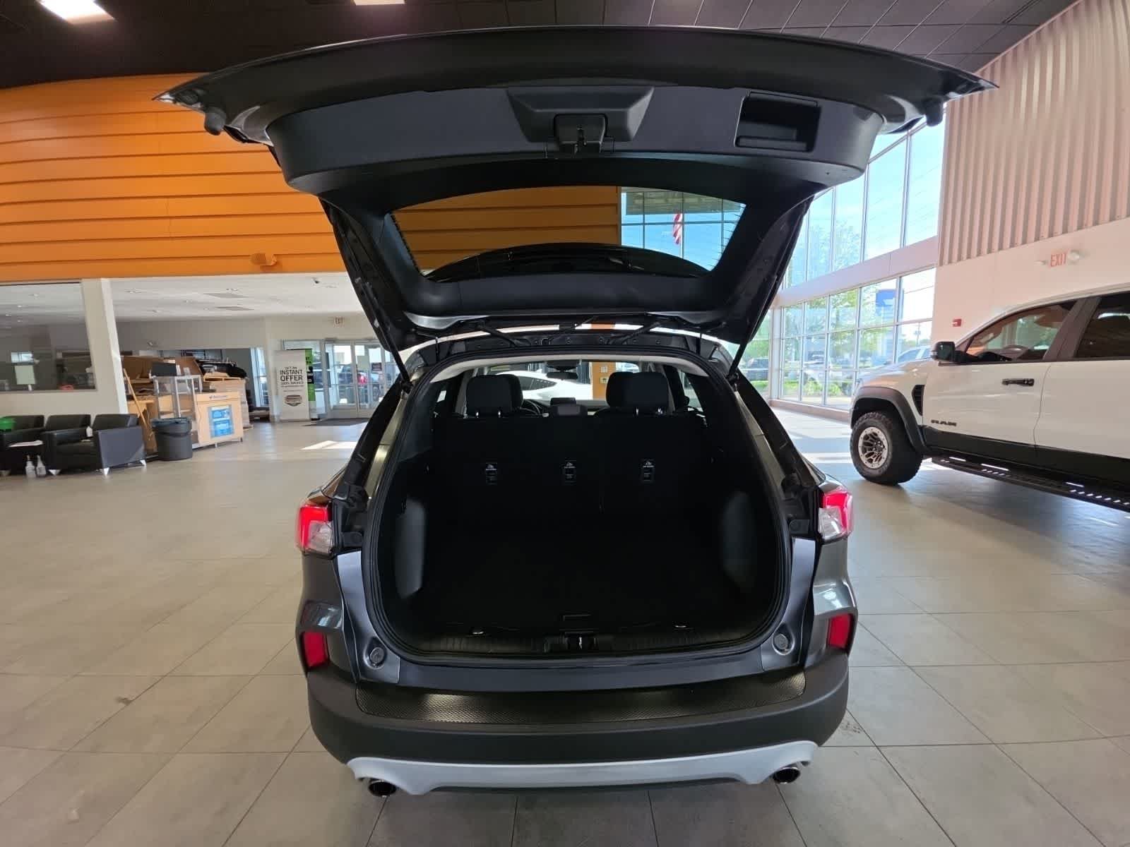 Certified 2020 Ford Escape SE AWD/4WD image 28